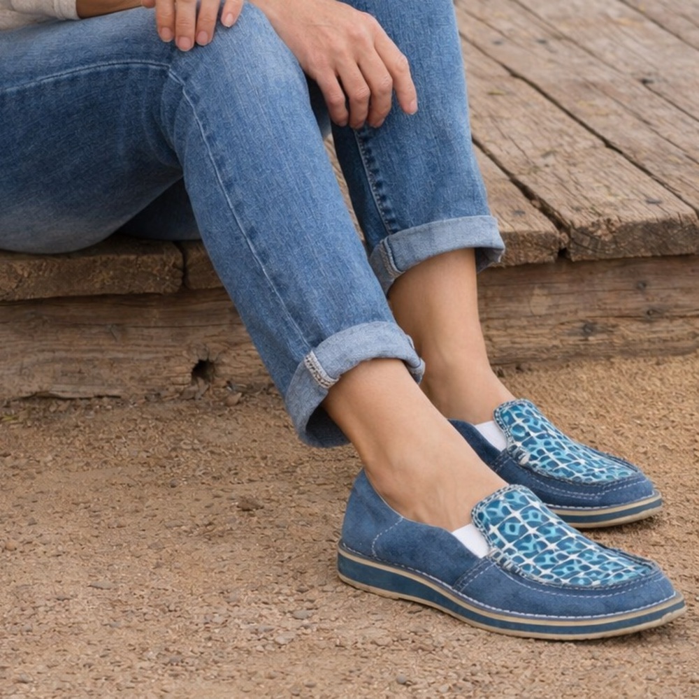 Ariat Blue Suede Slip-On Loafers US 9M Western Casual Comfort Shoes EU 40 - Picture 1 of 8